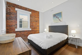 Lofts at Walnut: 1BR Fast Wi-Fi